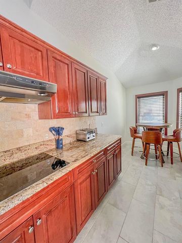 140 DARLINGTON LOOP, Davenport, FL 33896