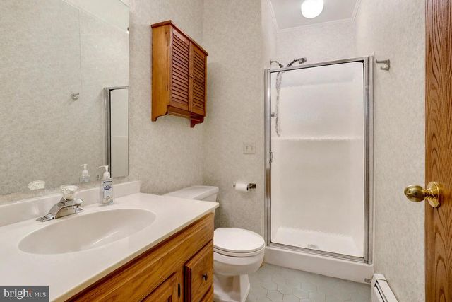 821 SMELTZER RD, Seven Valleys, PA 17360
