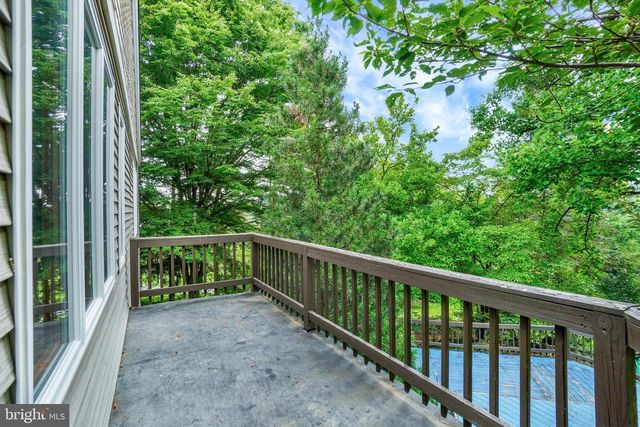821 SMELTZER RD, Seven Valleys, PA 17360