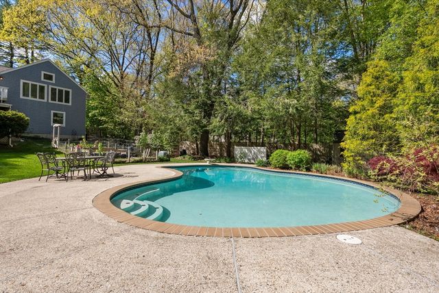 228 Horse Pond Road, Sudbury, MA 01776