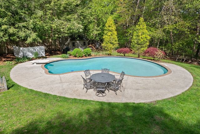 228 Horse Pond Road, Sudbury, MA 01776