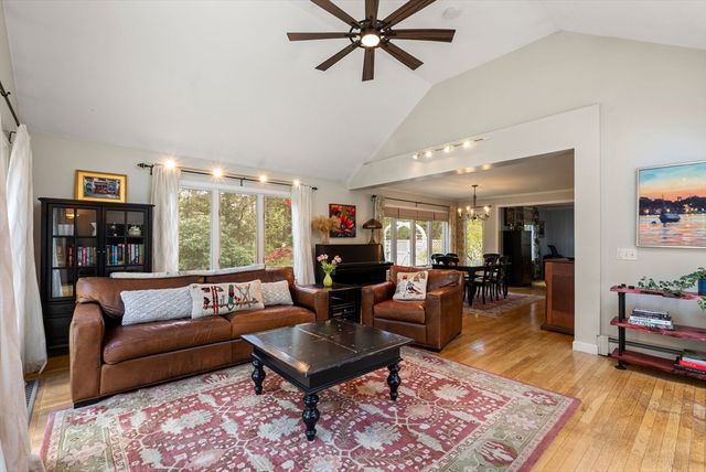 228 Horse Pond Road, Sudbury, MA 01776