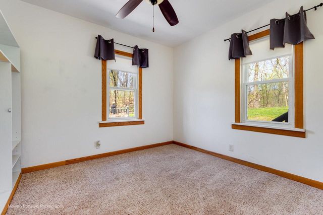 N4577 Circle DRIVE, Cambridge, WI 53523