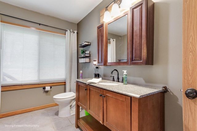 N4577 Circle DRIVE, Cambridge, WI 53523