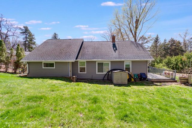 N4577 Circle DRIVE, Cambridge, WI 53523