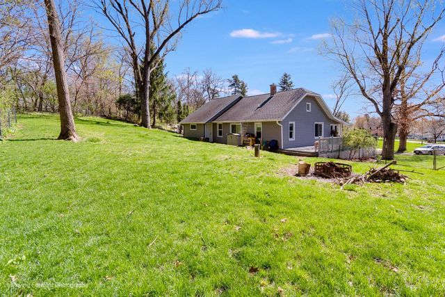 N4577 Circle DRIVE, Cambridge, WI 53523