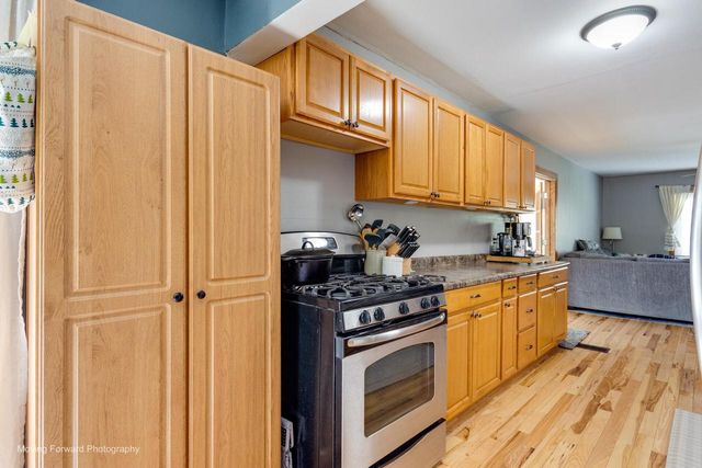 N4577 Circle DRIVE, Cambridge, WI 53523