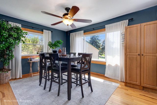 N4577 Circle DRIVE, Cambridge, WI 53523