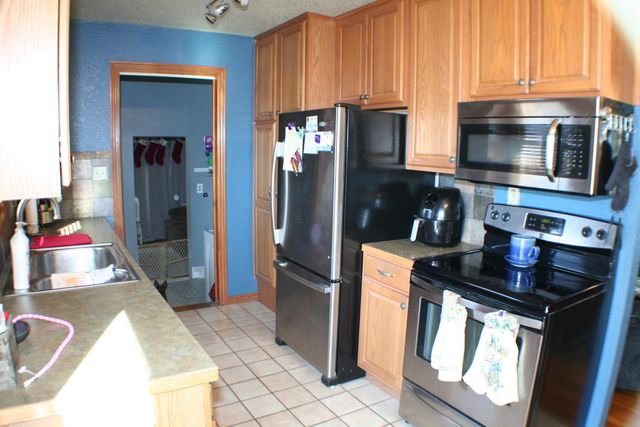 2203 Moyle St, Augusta, KS 67010