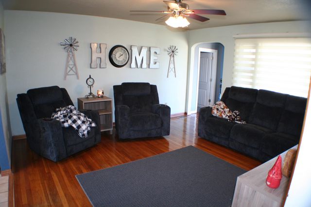 2203 Moyle St, Augusta, KS 67010