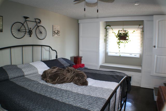 2203 Moyle St, Augusta, KS 67010