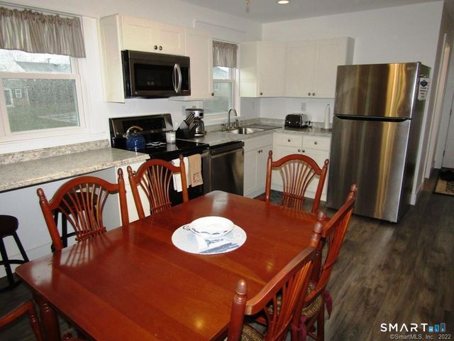 35 Flagler Avenue, Old Lyme, CT 06371