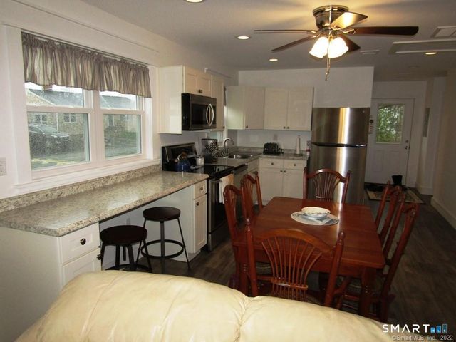 35 Flagler Avenue, Old Lyme, CT 06371