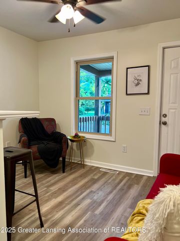 1300 W Maple Street, Lansing, MI 48915