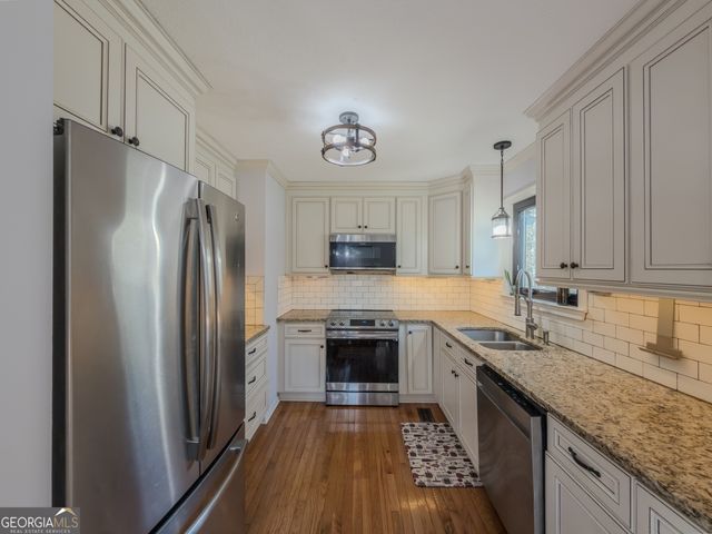 580 Lake Drive, Snellville, GA 30039