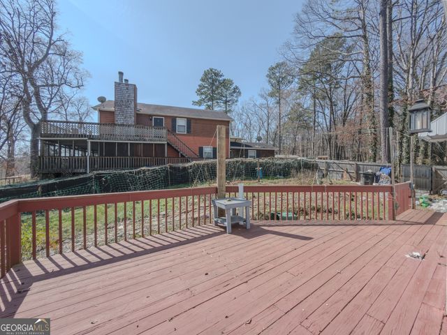580 Lake Drive, Snellville, GA 30039