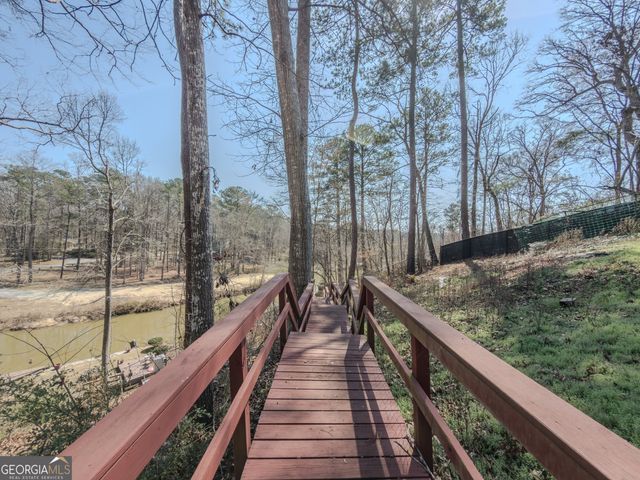 580 Lake Drive, Snellville, GA 30039