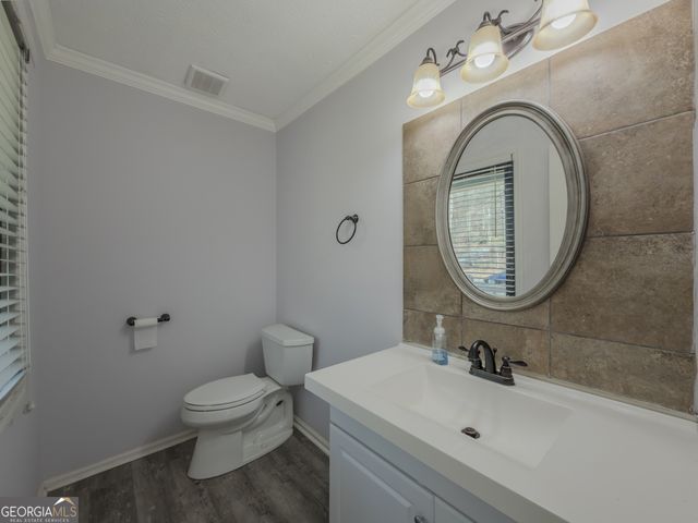 580 Lake Drive, Snellville, GA 30039