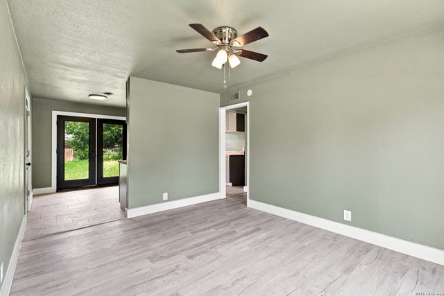 119 HARCOURT AVE, San Antonio, TX 78223
