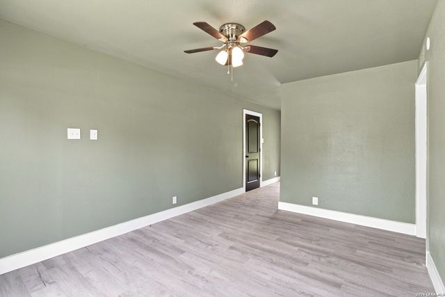 119 HARCOURT AVE, San Antonio, TX 78223