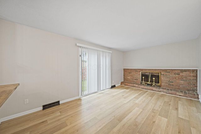 1565 Brentnell Avenue, Columbus, OH 43219
