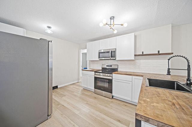 1565 Brentnell Avenue, Columbus, OH 43219