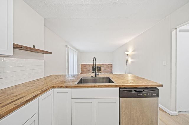 1565 Brentnell Avenue, Columbus, OH 43219