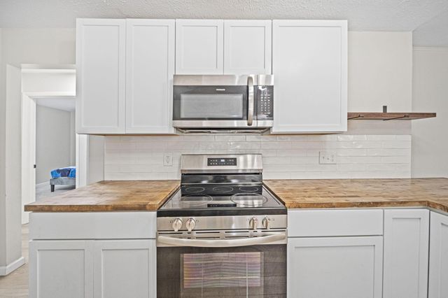 1565 Brentnell Avenue, Columbus, OH 43219