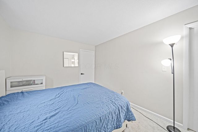 1565 Brentnell Avenue, Columbus, OH 43219