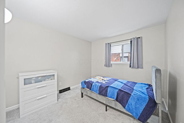1565 Brentnell Avenue, Columbus, OH 43219