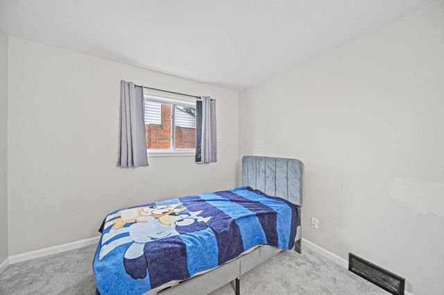 1565 Brentnell Avenue, Columbus, OH 43219