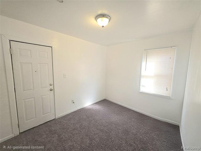 8882 Grandville Avenue, Detroit, MI 48228