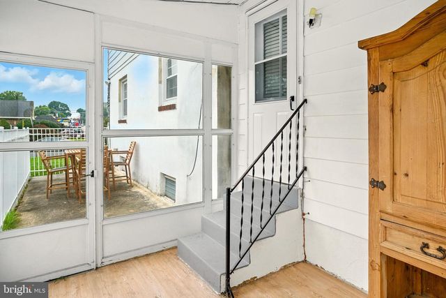 364 S ROLLING RD, Springfield, PA 19064