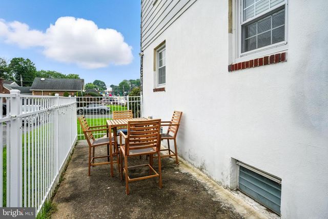 364 S ROLLING RD, Springfield, PA 19064