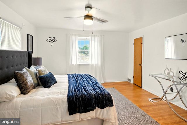 364 S ROLLING RD, Springfield, PA 19064