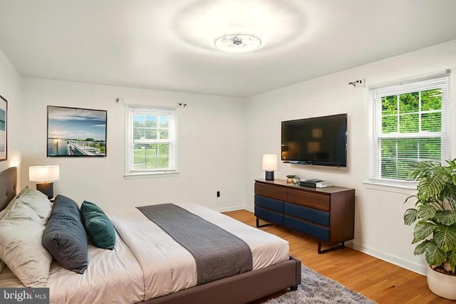 364 S ROLLING RD, Springfield, PA 19064