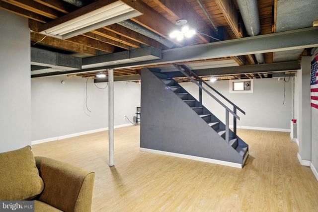 364 S ROLLING RD, Springfield, PA 19064