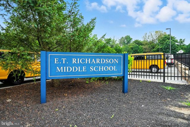 364 S ROLLING RD, Springfield, PA 19064