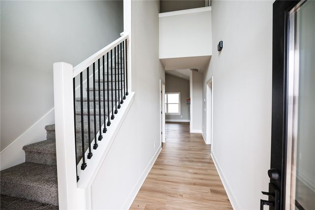 2100 Taylor Orchard Road, Gentry, AR 72734