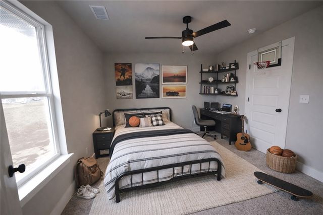 2100 Taylor Orchard Road, Gentry, AR 72734