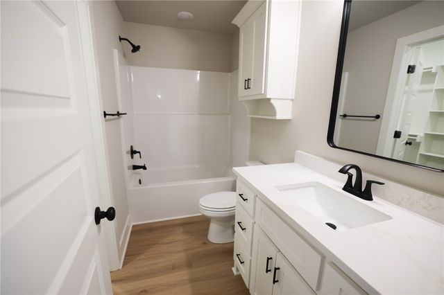 2100 Taylor Orchard Road, Gentry, AR 72734