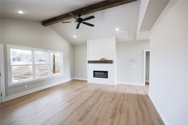 2100 Taylor Orchard Road, Gentry, AR 72734