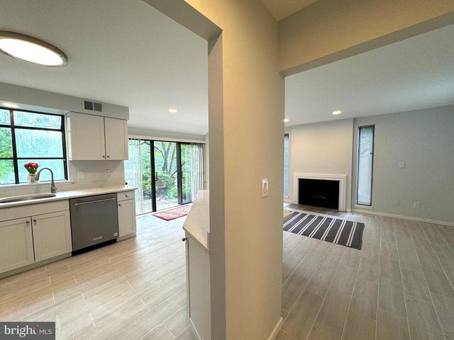 104 SAYRE DR, Princeton, NJ 08540