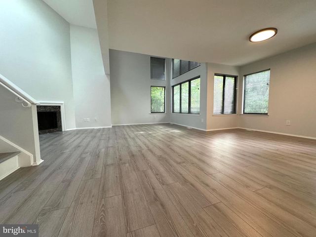 104 SAYRE DR, Princeton, NJ 08540