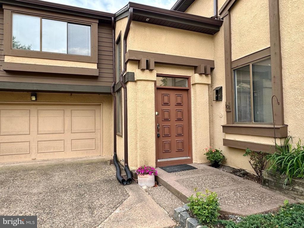 104 SAYRE DR, Princeton, NJ 08540