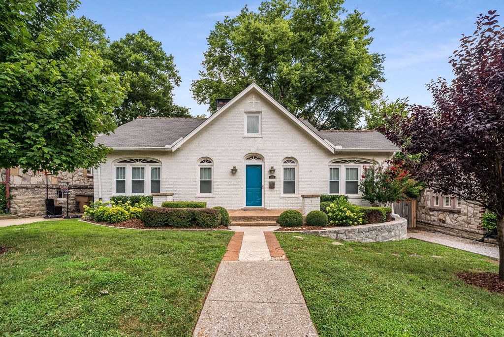 3002 Blakemore Ave, Nashville, TN 37212