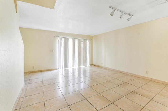 10297 NW 33rd Street 5-1, Coral Springs, FL 33065