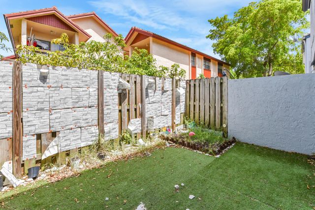 10297 NW 33rd Street 5-1, Coral Springs, FL 33065