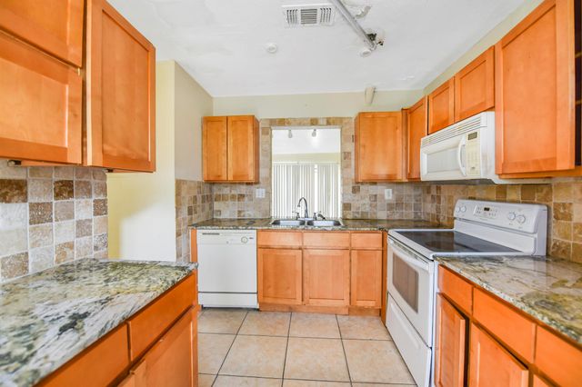 10297 NW 33rd Street 5-1, Coral Springs, FL 33065