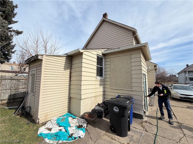 3224 W 32nd Street, Cleveland, OH 44109